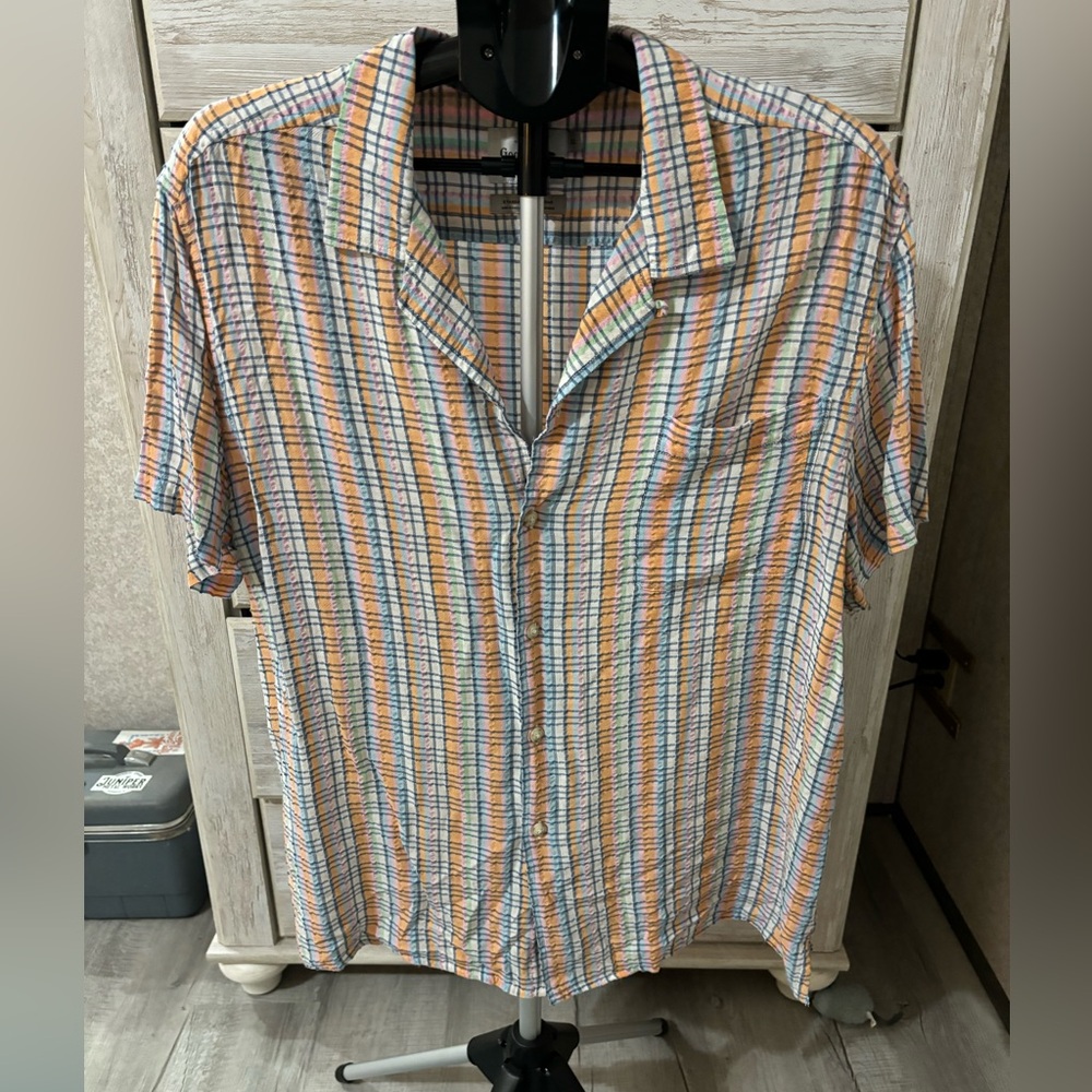 Goodfellow men’s multi-colored shirt